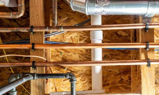 Jak wybrać odpowiednie materiały do instalacji hydraulicznej?