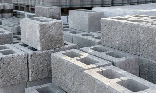 Znaczenie jakości betonowych pustaków w kontekście norm budowlanych