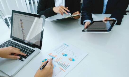 Wpływ cyfrowej transformacji na usługi księgowe – perspektywa online biura