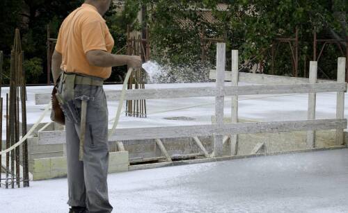 Pianka poliuretanowa jako klucz do nowoczesnej hydroizolacji fundamentów