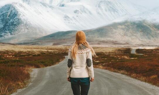 Fascynujące naturalne zjawiska podczas ekspedycyjnego rejsu na Islandię