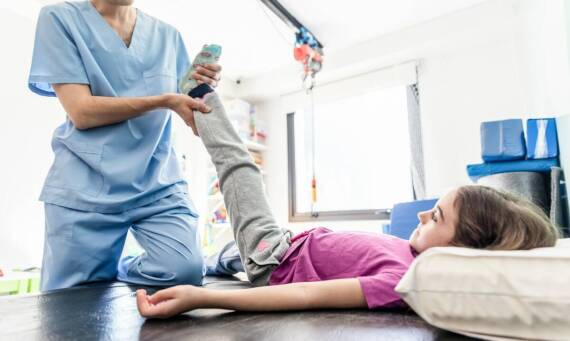 Terapia dla kręgosłupa dzieci: kiedy jest niezbędna?