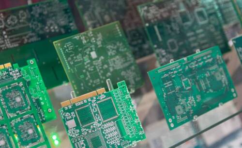Jakie są najnowsze odkrycia związane z zastosowaniem epoksydowego szkła w technologii?