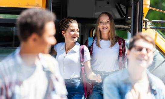Co warto uwzględnić przy planowaniu wynajmu autokaru na szkolne wycieczki?