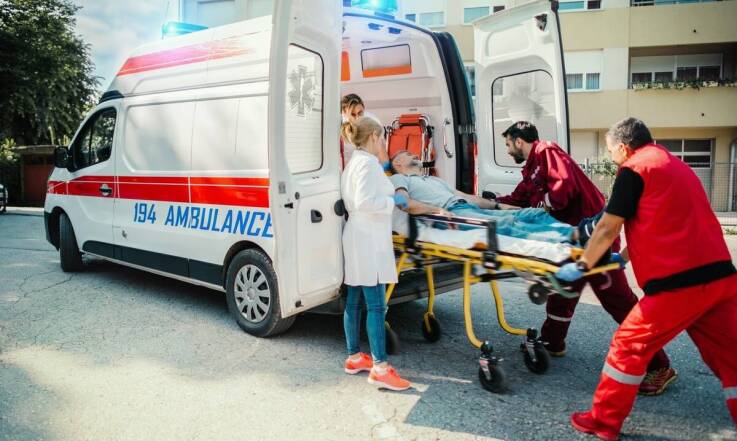 Jak nowoczesna flota pojazdów wpływa na jakość transportu do hospicjum?