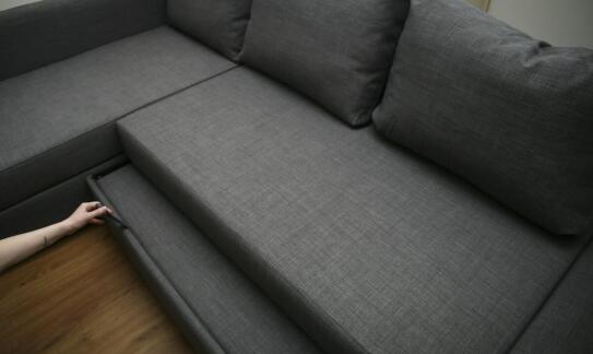 Narożniki dla starszych osób – komfort i funkcjonalność w ofercie online sklepów