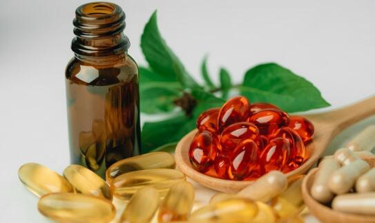 Opinie na temat efektywności witamin i minerałów w ofercie Fitmax