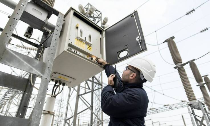 Przebudowa kolizji sieci średniego napięcia w infrastrukturze kolejowej