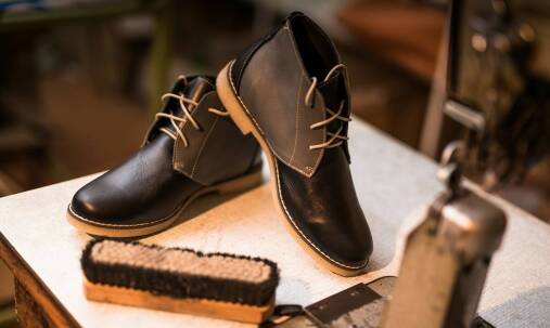 Jak internetowy sklep z kowbojkami zapewnia najwyższą jakość skóry?