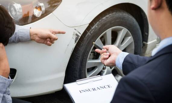 Jak samochodowe ubezpieczenia mogą zapewnić finansową ochronę w przypadku kolizji?
