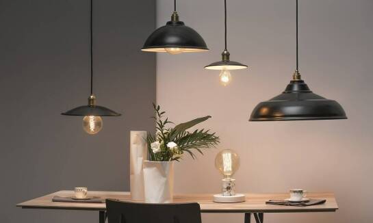 Wykorzystanie szkła w projektowaniu lamp: elegancja i funkcjonalność