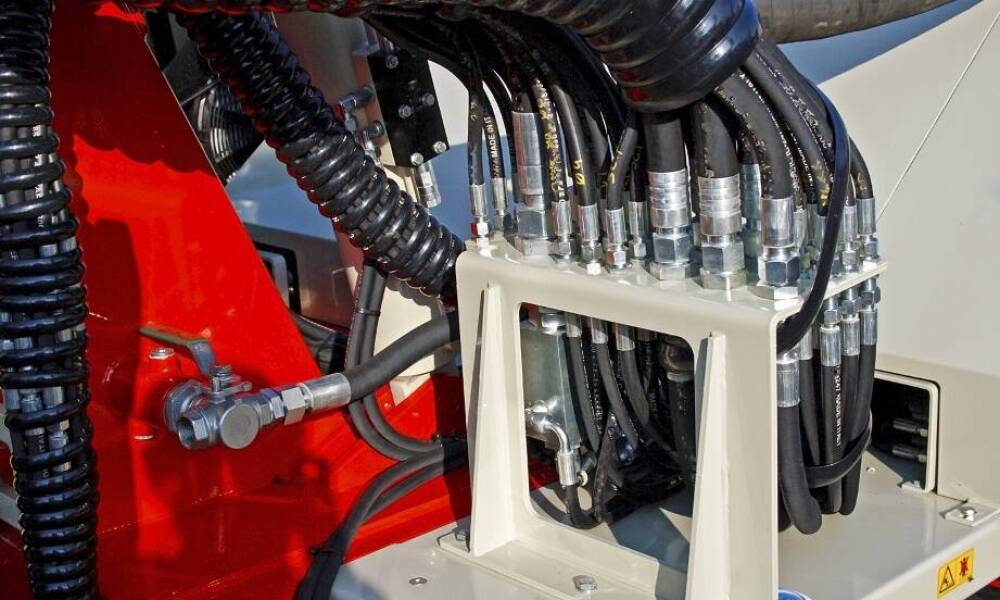 Czym są układy hydrauliczne i gdzie są wykorzystywane?