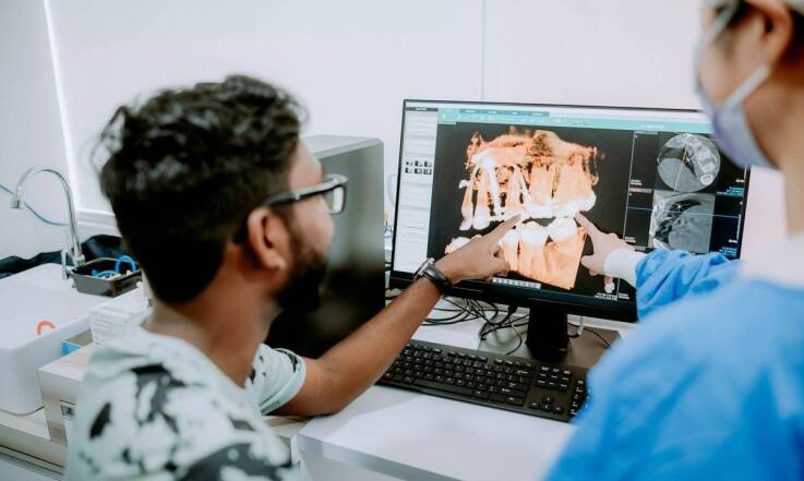 Jakie są najnowsze technologie w diagnostyce przed założeniem stałego aparatu?