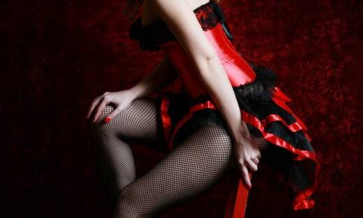 Burleska w Polsce: jak burleskowy teatr przyciąga widzów?