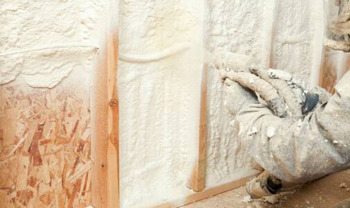 Zastosowanie PUR piany w poprawie akustycznej izolacyjności budynków