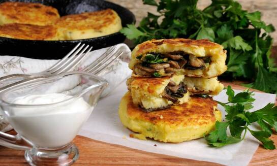 Kuchnia podhalańska na stoku – czego warto spróbować po dniu na nartach?