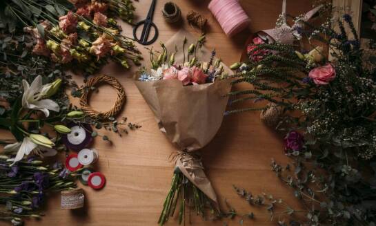 Jakie znaczenie mają sztuczne wianki w nowoczesnej florystyce?