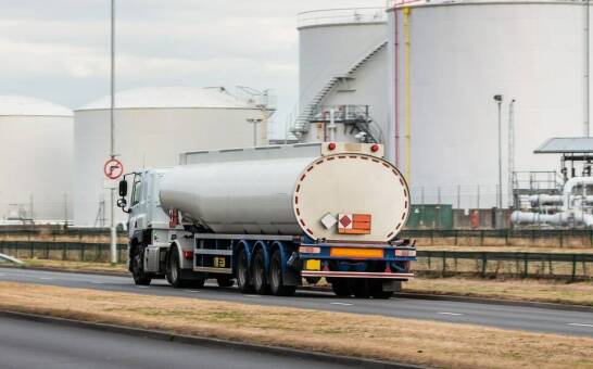 Bezpieczeństwo i zgodność z przepisami w transporcie niebezpiecznych odpadów płynnych