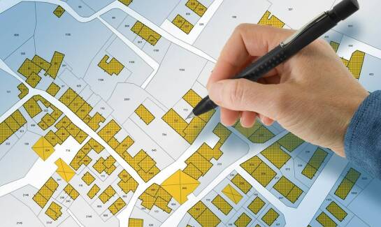 Jakie znaczenie mają mapy do celów projektowych dla zarządzania miejską przestrzenią?