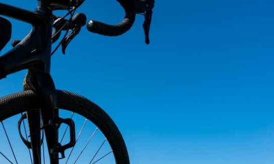 Jakie części rowerowe są kluczowe dla sprawnej jazdy na rowerze trekkingowym?