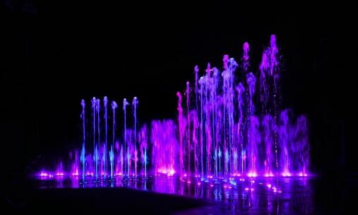 Interaktywne fontanny jako atrakcja dla turystów i mieszkańców