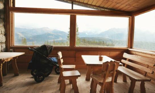 Relaks i zabawa: Jak domek z sauną w Beskidach oferuje rozrywkę dla dzieci?