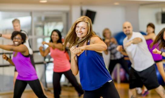 Jak zajęcia zumby mogą zmniejszać stres i napięcie u młodych uczestników?