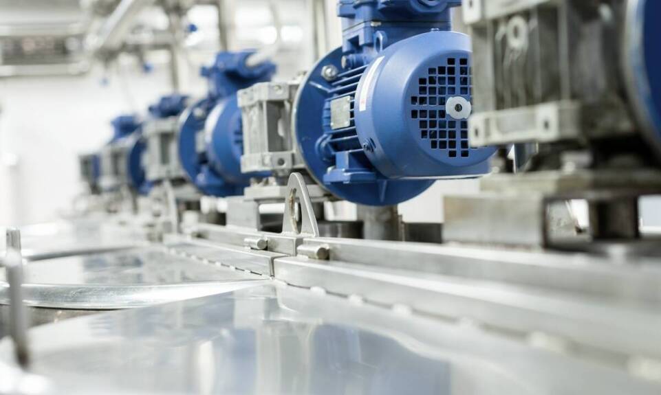 Wpływ silników AC na efektywność przemysłowej produkcji