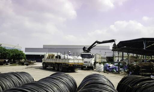 Jakie technologie wpływają na jakość usług w transporcie prętów metalowych?