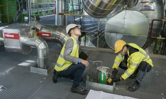 Jakie są najważniejsze aspekty projektowania systemów wentylacyjnych w fabrycznych halach?