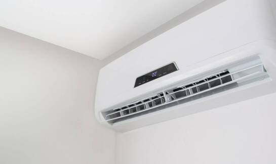 Klimatyzatory i ich rola w redukcji zanieczyszczeń w powietrzu