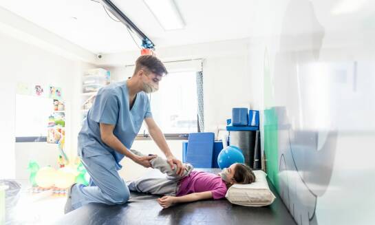 Holistyczne podejście do rehabilitacji dzieci z problemami ze stawami