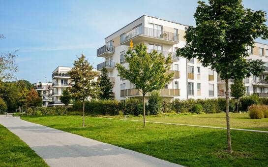 Mieszkania na Ursynowie: Zalety lokalizacji w pobliżu zielonych terenów