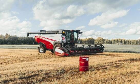 Jak przygotowanie do sezonu żniwnego wpływa na wydajność kombajnów?