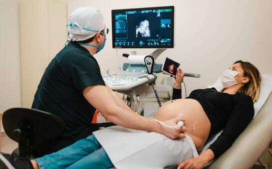 Etapy prowadzenia fizjologicznej ciąży od pierwszej wizyty do porodu