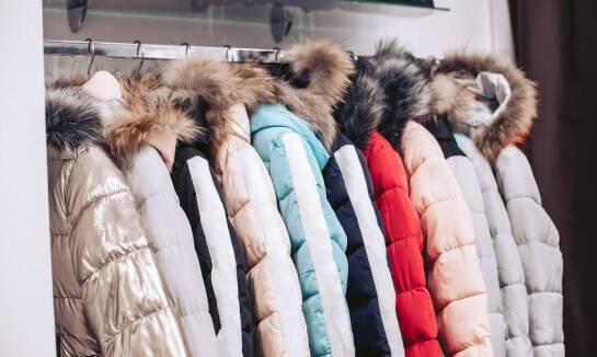 Najlepsze zimowe kurtki na chłodne dni