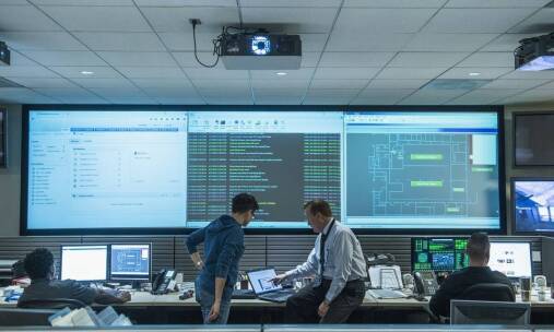 Co obejmuje zewnętrzne wsparcie IT: infrastruktura, monitoring 24/7 i backupy dla firm B2B