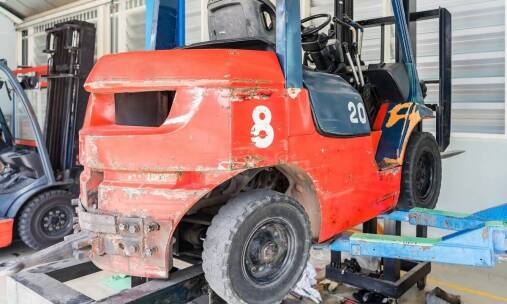 Jak wygląda przegląd konserwacyjny wózka widłowego: mechanika, hydraulika i napęd w praktyce