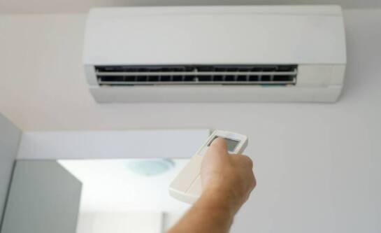 Jak dobrać klimatyzację do mieszkania we Wrocławiu bez przewymiarowania i zbędnych kosztów
