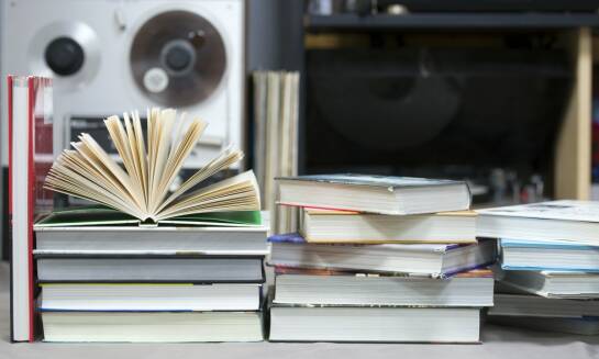 Kiedy monografia, podręcznik i poradnik pedagogiczny pełnią różne funkcje dla różnych czytelników