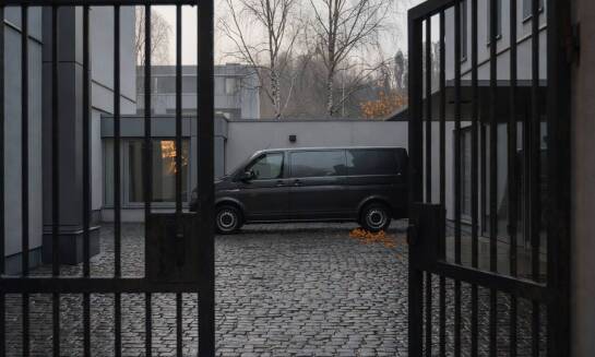 Kiedy przewóz zmarłego może ruszyć od razu, a kiedy zatrzymują go formalności