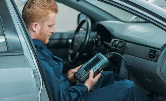 Drogi interfejs OBD czy bluetooth za 50 zł? Czym jest standard eOBD?