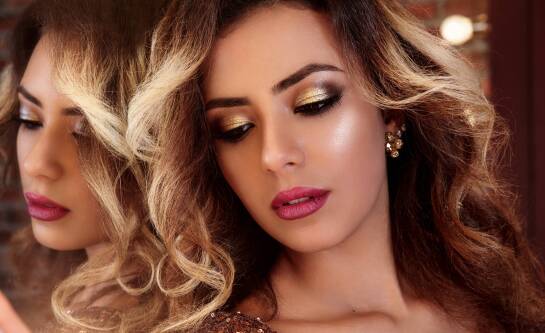 Charakterystyka makijażu glamour: Krok po kroku do stylowego i olśniewającego looku