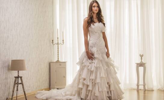 Szerokie ramiona? Wybierz suknię ślubną, która ukryje niedoskonałości