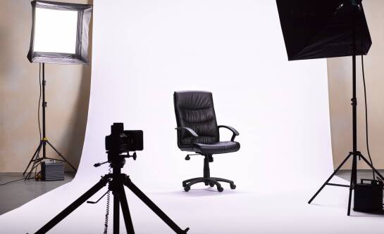 Akcesoria do fotografii produktowej: Od wyboru tła po najlepsze obiektywy i lampy