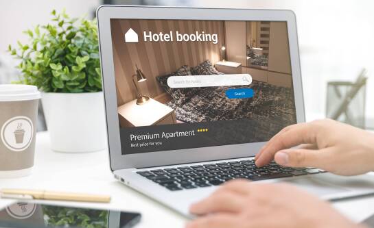 Czy osoba niepełnoletnia może wynająć pokój w hotelu?