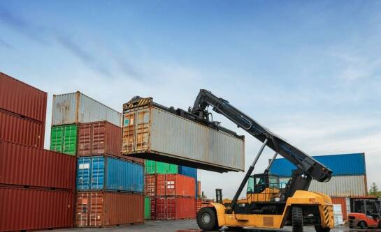 Ile kosztuje transport traktora z Anglii do Polski?