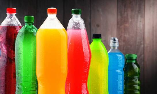 Przegląd najpopularniejszych napojów bezalkoholowych w ofercie hurtowni spożywczej