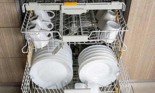 Wybór odpowiednich części zamiennych do zmywarek i ich wpływ na wydajność urządzenia