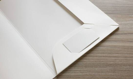 Teczki A5 z nadrukiem – jak efektywnie wykorzystać je w promocji marki?